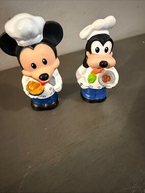 Chef Character Toy Set - White, Black, Blue